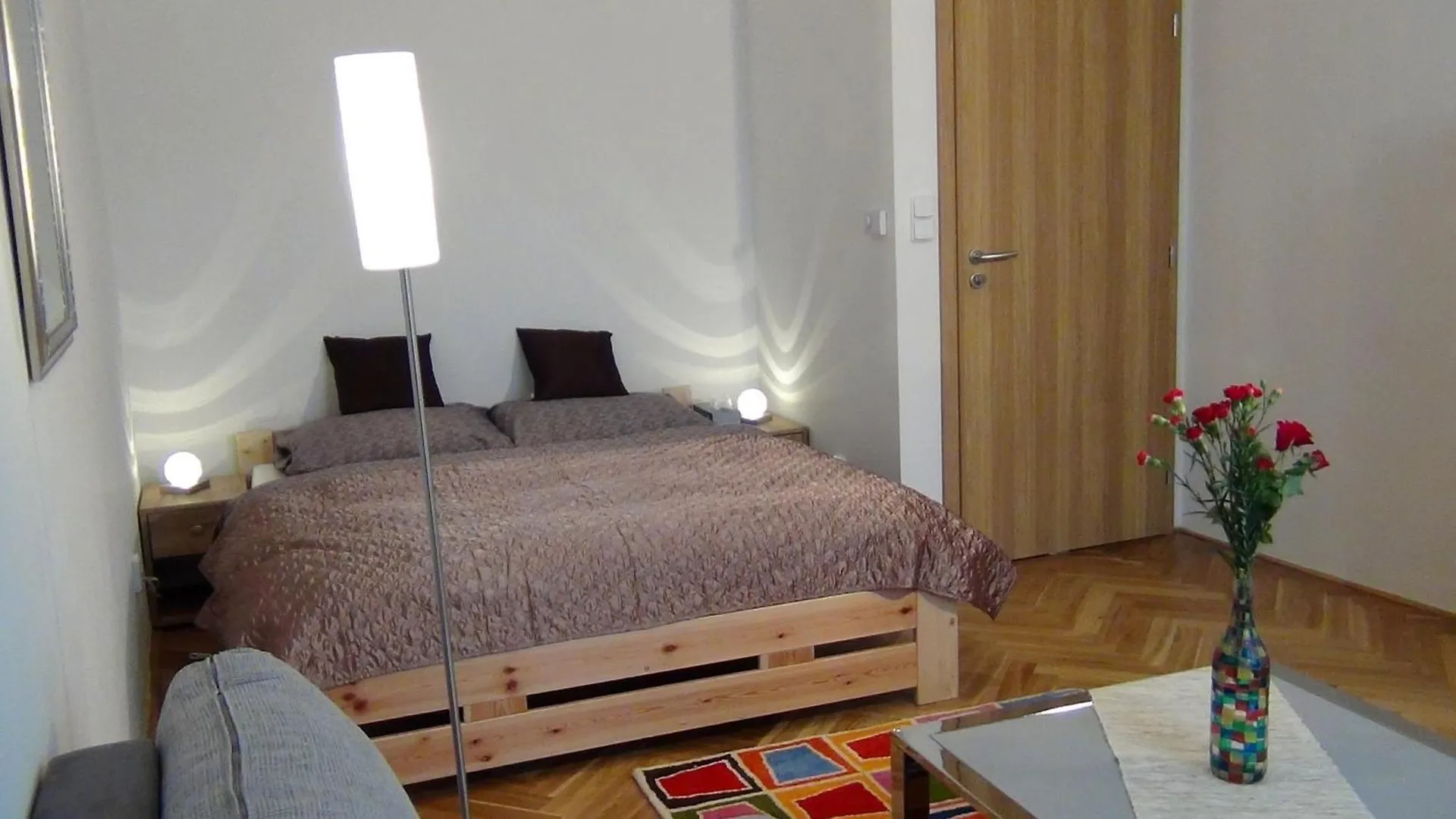 Contatos de Best Residence Palmovka